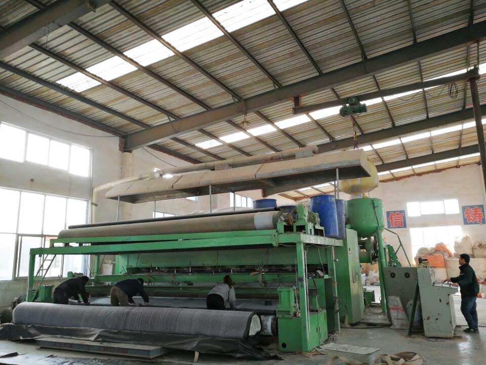 防水毯生产设备